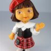 Dora, Schots