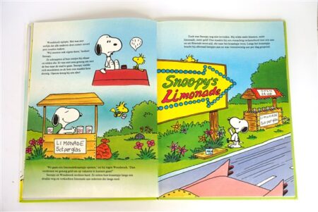 Snoopy's grote voorleesboek