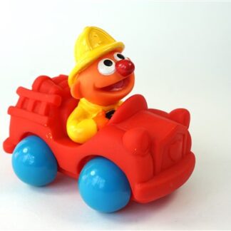Ernie in brandweerauto