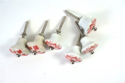 6 rood/witte knoppen
