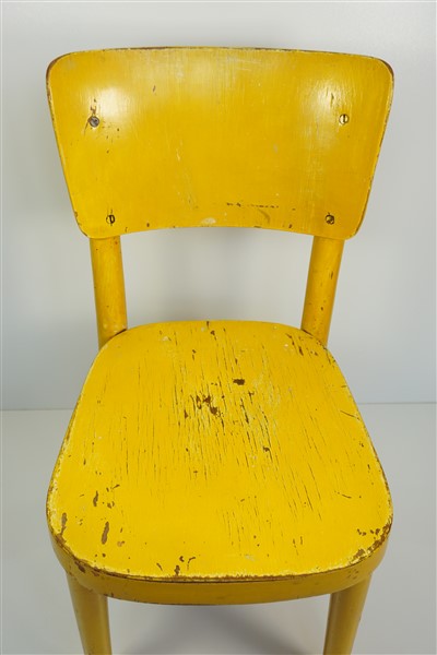 Vintage geel Thonet stoeltje