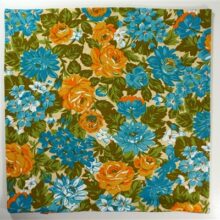 Bloemen blauw/groen/oranje 50 x 70 cm