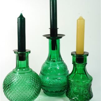 3 groene flesjes met kaarshouders