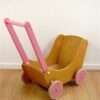 Houten poppen wagen