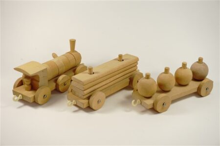 Blank houten trein + blokken