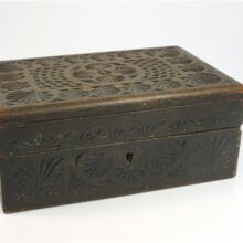 Oud / antiek houten kistje / doosje
