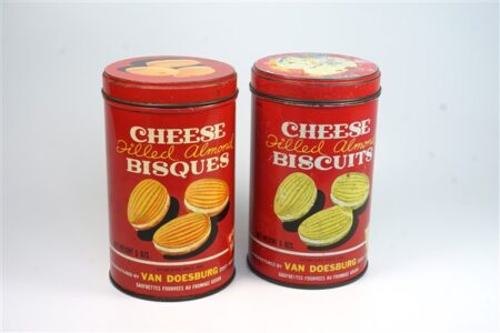 2 oude blikjes "Cheese bisques"