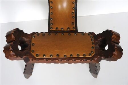 Vintage brutalist stoel driepoot - Spaans