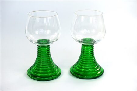 Vintage wijnglas / moezelglas groene voet