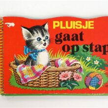 Pluisje gaat op stap