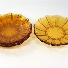 4 vintage schotels, glas amber