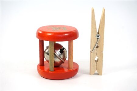 Vintage houten rammelaar klein