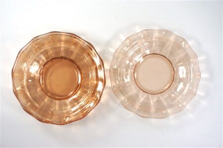Vintage glazen schotels roze