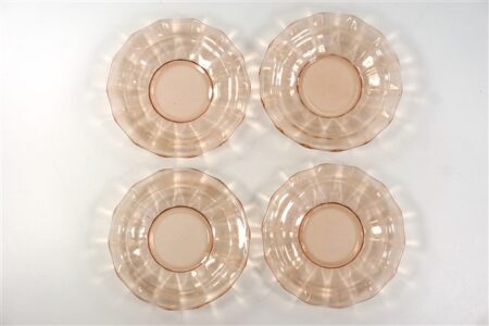 Vintage glazen schotels roze