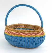 Vintage mandje met plastic koord
