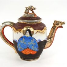 Vintage-antieke theepot draak