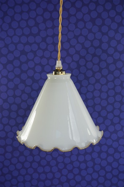 Vintage lampenkap geschulpt wit opaline