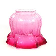 Vintage glazen lampenkap roze gerokt met patroon