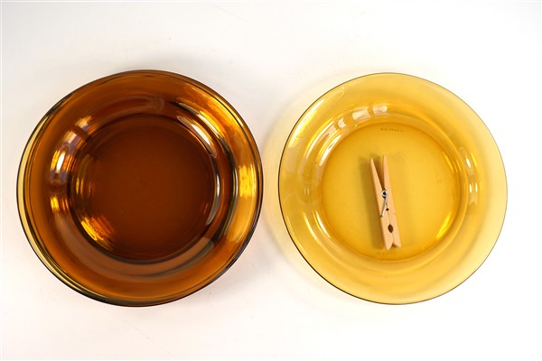 Vintage glazen borden amber