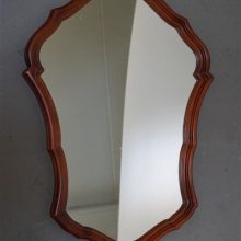 Vintage spiegel met geschulpte rand