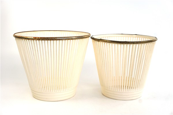 2x Vintage plastic plantenpot crème