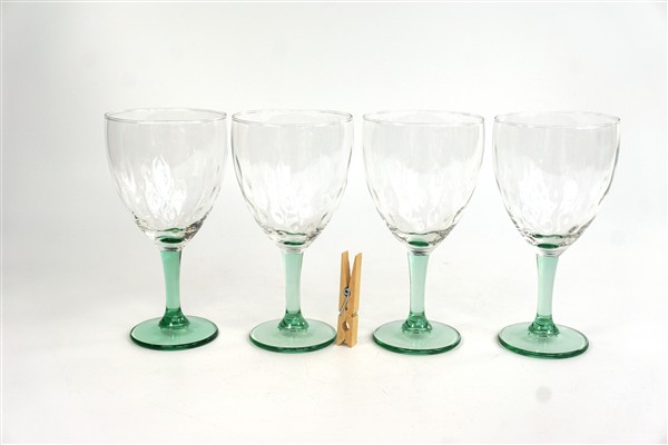 4 vintage glazen groene voet